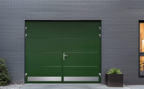 Openslaande garagedeuren met schopplaten